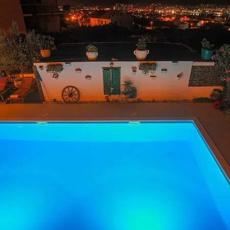Marela With Heated Swimming Pool * تروغير