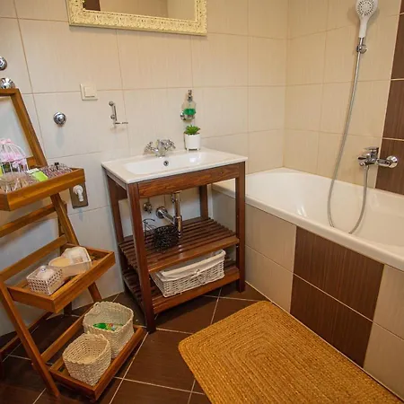 Villa Marela With Heated Swimming Pool