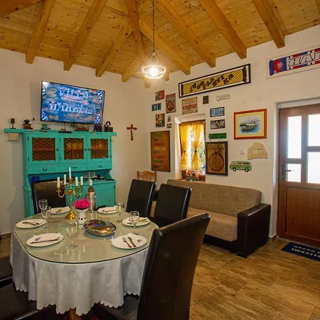 Marela With Heated Swimming Pool