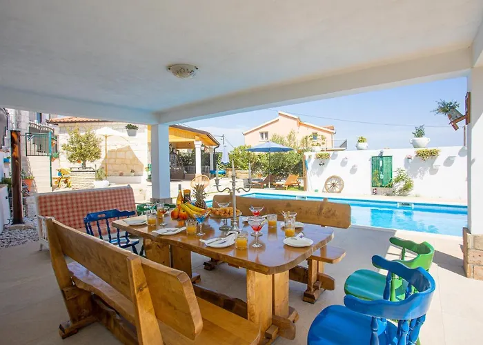 Villa Marela With Heated Swimming Pool *