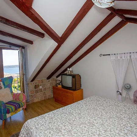 Marela With Heated Swimming Pool Вилла Трогир