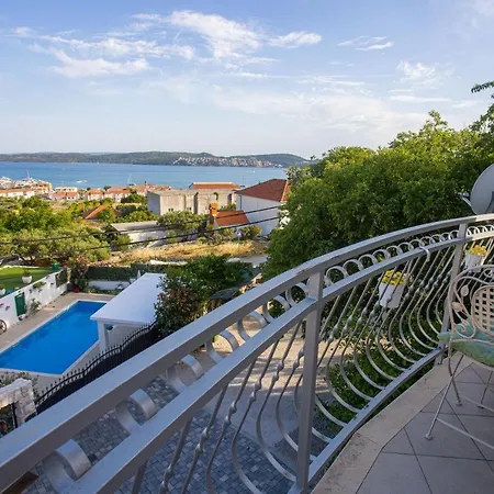 Marela With Heated Swimming Pool Вилла *