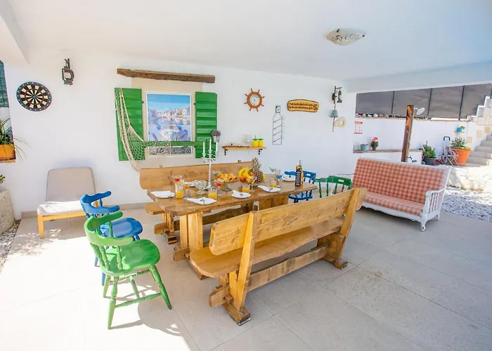 Marela With Heated Swimming Pool *